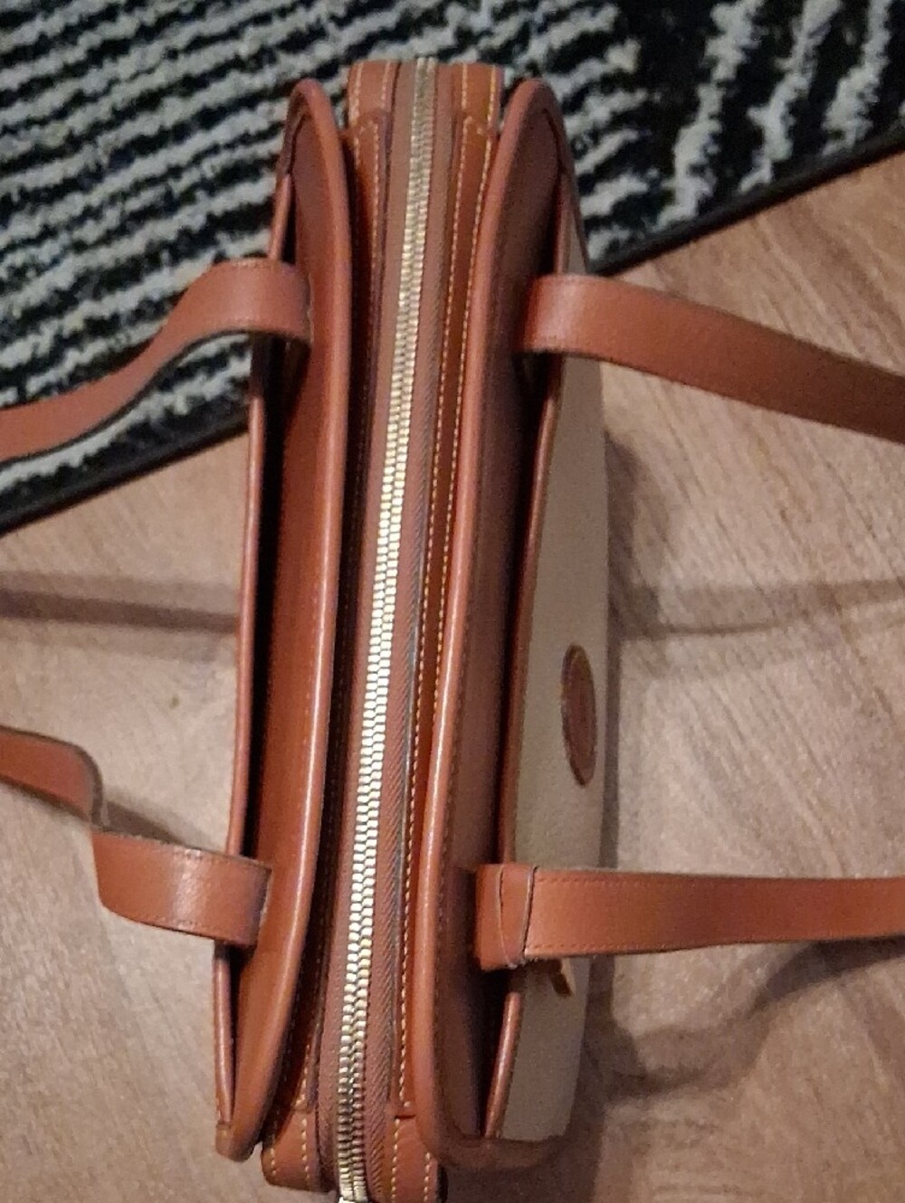 Exceptional Vintage AWL  Dooney & Bourke  Leather Satchel / Shoulder Bag ( GEM ) - Picture 7 of 15